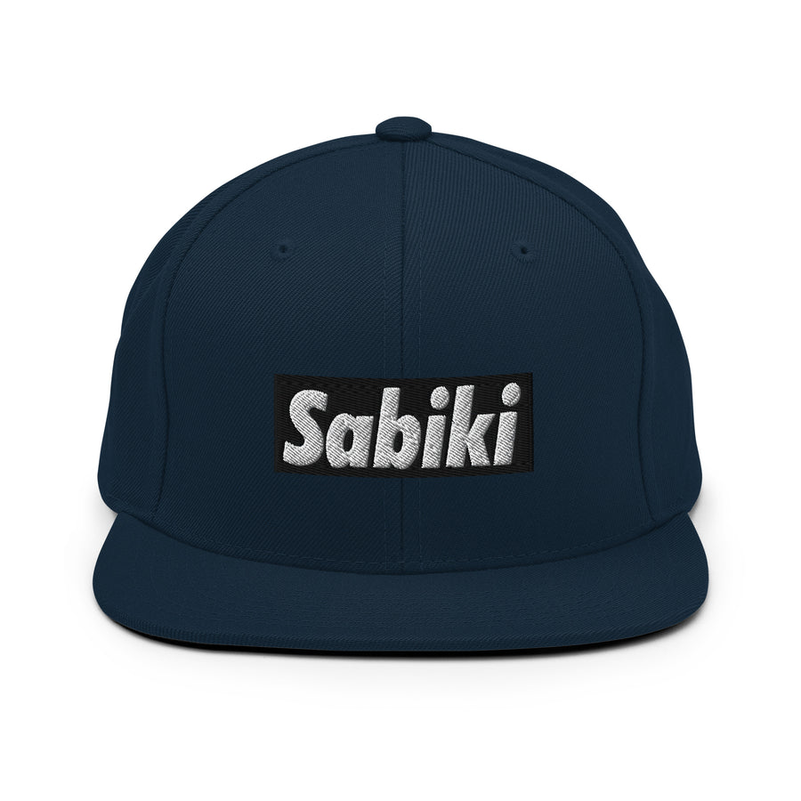 SABIKI BOX スナップバック｜ブラックロゴ・14色展開｜正面の商品画像（1枚目）
