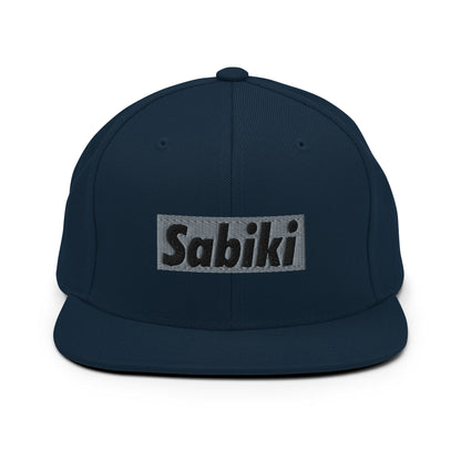シルバー SABIKI BOX スナップバック｜正面の商品画像（1枚目）